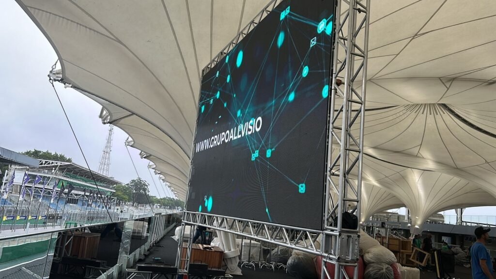 Aluguel de Painel de LED Touch Screen, Telão de LED, Monitores, TVs e Hologramas 3D no Centro de Convenções de Pernambuco em Recife 2026