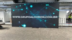 Totem Digital Interativo e Telão de LED para Locação Recife-Graças 2026