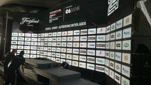 Locação de Totem Digital e Painel de LED para Congressos e Palestras