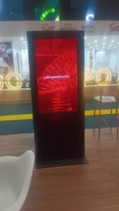 aluguel de painel de led de alta resolução e totem interativo para stands feiras eventos promocionais e congressos