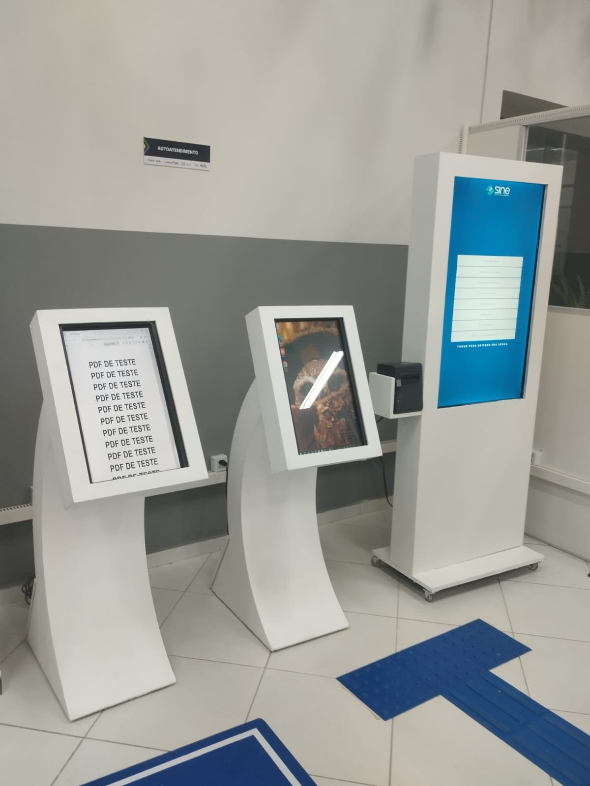 Aluguel de totem touch screen 43 polegadas 23 polegada EM RECIFE Maceió e Aracaju, EM 2026