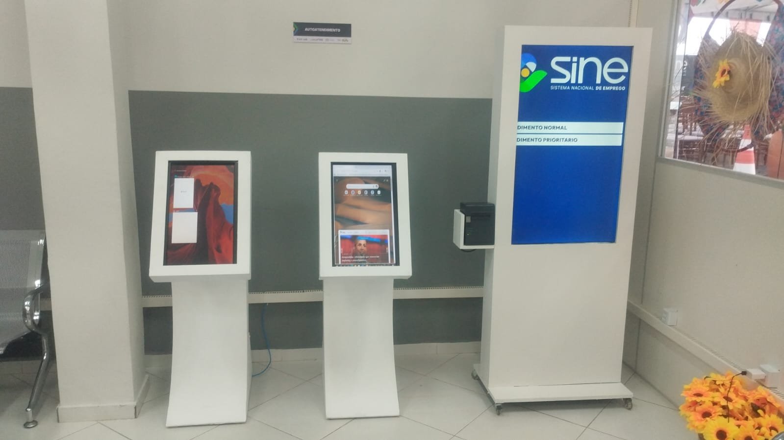 Aluguel de totem touch screen 43 polegadas 23 polegada EM RECIFE Maceió e Aracaju, EM 2026