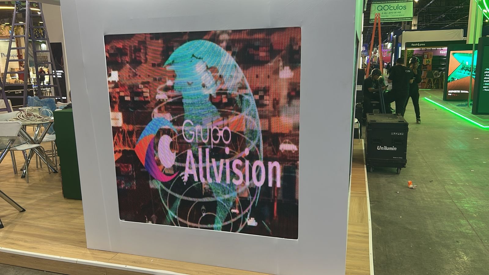 Aluguel de Painéis de LED Touchscreen, Curvos e Borda Infinita em Recife