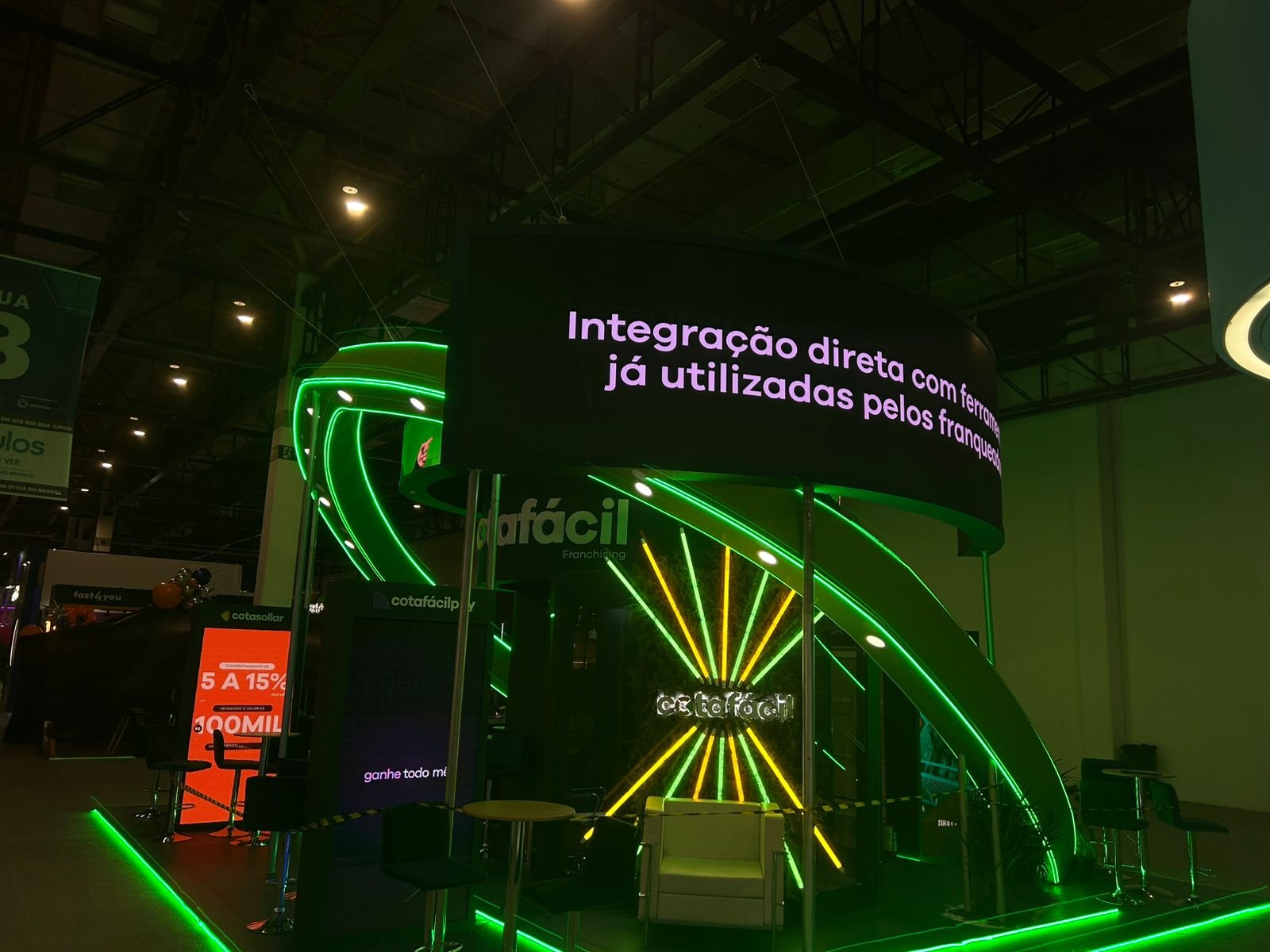 Aluguel de Painéis de LED Touchscreen, Curvos e Borda Infinita em Recife