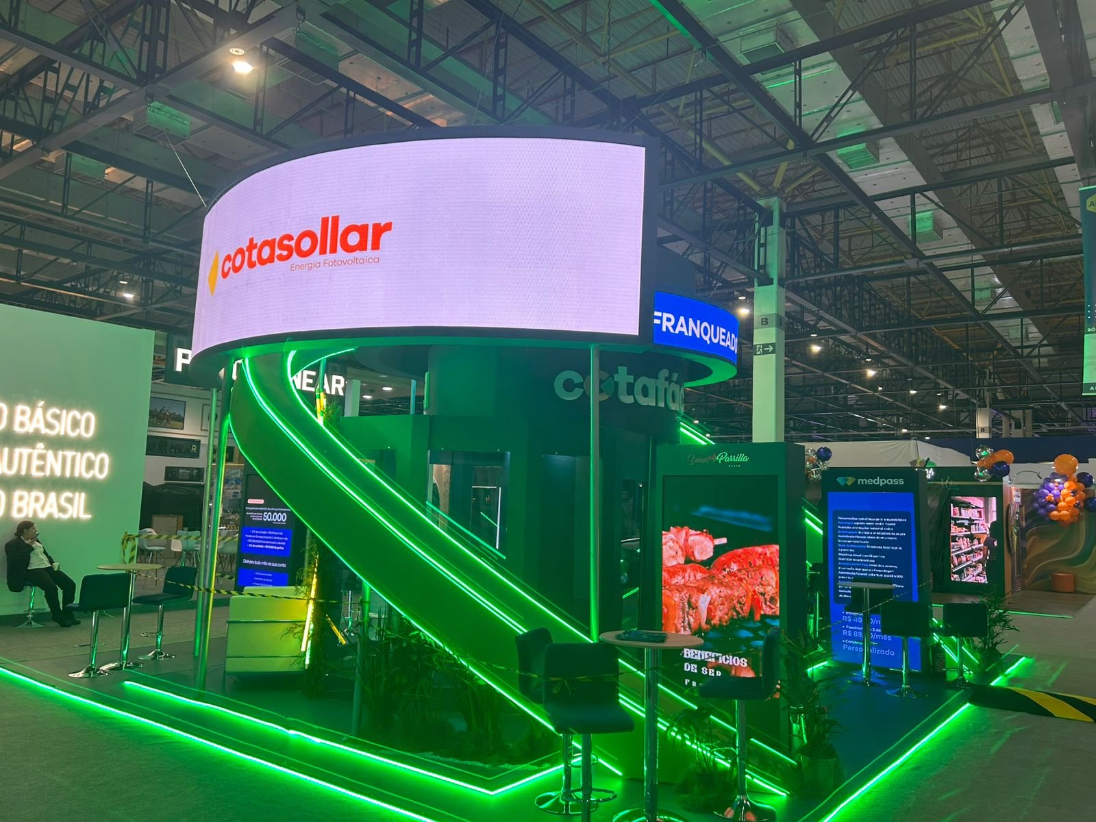 Aluguel de Painéis de LED Touchscreen, Curvos e Borda Infinita em Recife