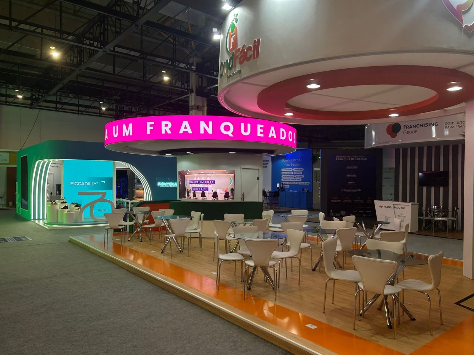 Aluguel de Painéis de LED Touchscreen, Curvos e Borda Infinita em Recife